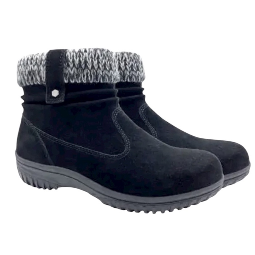 NWT! Leather Khombu Laura Booties in Black